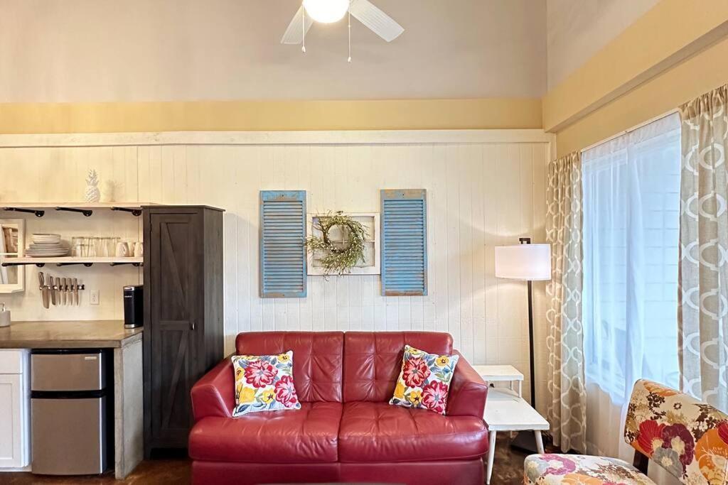 Haven At Hazel~Downtown Bungalow Demorest Екстериор снимка